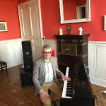 Konukevi Romantique Dans Le Chateau De La Bouchatte 3*